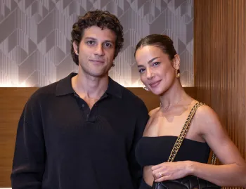 Pedro (Chay Suede) e Bruna (Nanda Marques) na novela 'Quem ama cuida'
