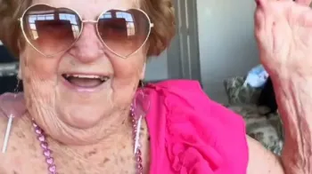 TikTok / Lillian Droniak