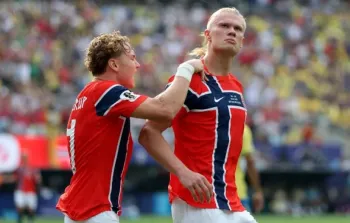 Erling Haaland comemora gol pela Noruega