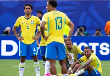 Jogadores da Sele��o Brasileira durante a partida contra a Noruega