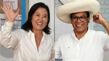 Keiko Fujimori e Roberto Sanchez