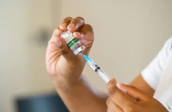 Medida � fundamental para garantir a prote��o contra doen�as imunopreven�veis e reduzir o risco de transmiss�o em per�odos de maior circula��o de pessoas. Foto: Divulga��o/Governo de S�o Paulo