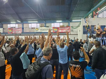 Rodovi�rios decidiram manter estado de greve e rejeitaram proposta de aumento de 4,5% Foto: Cr�dito: Divulga��o/Sindicato dos Rodovi�rios
