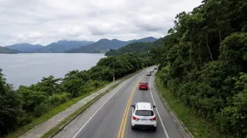 Antes e durante a viagem, acompanhe os alertas emitidos pelos canais oficiais da Defesa Civil, pois as condi��es meteorol�gicas podem mudar ao longo do per�odo. Foto: Divulga��o