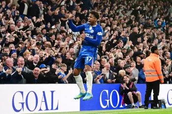 Andrey Santos comemorando gol na Premier League. Revelado pelo Vasco, ele tinha contrato at� 2030 com o Chelsea. (Foto: Dennis Goodwin / ProSportsImages / DPPI via AFP)
