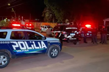 Pol�cia Militar e Civil atendem a ocorr�ncia. (Foto: Jos� Aparecido)