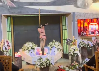 pole dance VELORIO.jpg