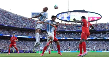 Argentina, que passou pela Su��a, est� na semifinal da Copa e enfrenta a Inglaterra. Reprodu��o/X/@Argentina