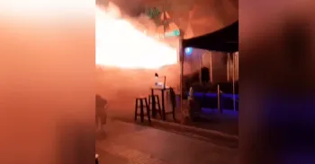 Inc�ndio em bar de Bangkok - CNN Brasil