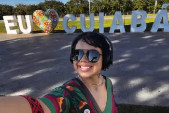 Thayane Smith publicou fotos em pontos tur�sticos durante passagem por Cuiab�. - Foto: Reprodu��o