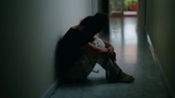 Surtos, tentativas de suic�dio e epis�dios de agita��o intensa s�o considerados urg�ncias m�dicas e devem receber atendimento especializado pelo telefone 192