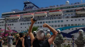 For�as especiais gregas prenderam um homem suspeito de planejar um ataque terrorista a um navio de cruzeiro israelense. Cr�dito: AFP