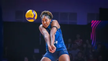 Ana Cristina marcou 30 pontos na vitoria do Brasil sobre o Japao na Liga das Nacoes de Volei Foto: Divulgacao / Volleyball World