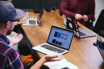 Programa Jovem Talento abriu 3 mil vagas de est�gio remunerado para estudantes da rede estadual de MT, com bolsas de at� R$ 1.059 e capacita��o. Foto: Unsplash