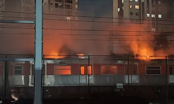 Vag�o de trem pega fogo nesta quinta-feira (23) - Reprodu��o / Redes Sociais