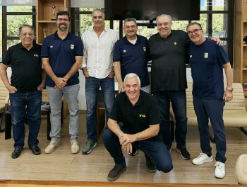 Reuni�o entre CBT e Praia Clube