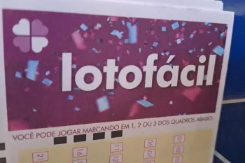 Canhoto da Lotof�cil (Foto: J�ssica Benitez)