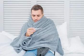 Os primeiros sintomas da febre maculosa surgem cerca de sete dias ap�s a infec��o e incluem febre, dor de cabe�a intensa e dores no corpo. Foto: Divulga��o/Governo de SP