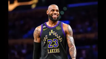LeBron segue brilhando na NBA Foto: Sean M. Haffey/AFP