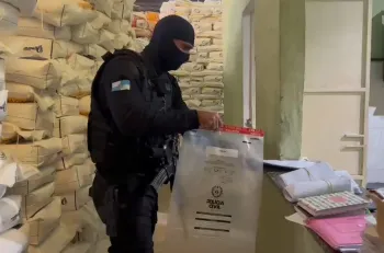 Pol�cia fez opera��o contra empresas que distribu�am trigo na regi�o da Zona Oeste - Foto: Pol�cia Civil