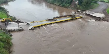 Ponte da Felizcidade foi interditada por causa dos danos causados pela cheia do Rio Ca�. Foto: Prefeitura de Feliz/ Divulga��o