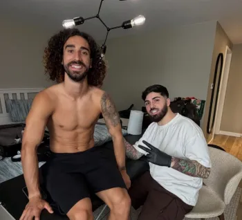 Cucurella faz tatuagem em homenagem a Lu�s de La Fuente - Reprodu��o/Instagram