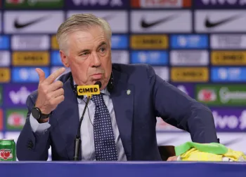 Carlo Ancelotti, t�cnico da sele��o brasileira, aposta em jovens para renovar o time. Foto: Alexandre Cassiano / Ag�ncia O Globo