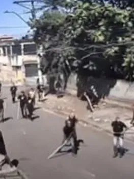 Briga aconteceu no bairro Trindade, em S�o Gon�alo - Reprodu��o/Rede Social
