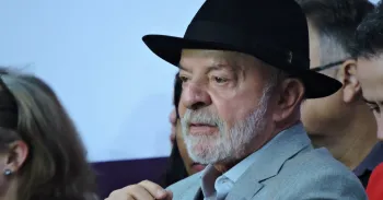 Sobre interfer�ncias externas, Lula disse que o Brasil est� 'preparado' para enfrent�-las na elei��o presidencial. Cr�dito: LEANDRO CHEMALLE/THENEWS2/ESTAD�O CONTE�DO