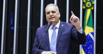 Escolha foi anunciada hoje durante evento oficial; deputado federal havia sido rec�m-anunciado � disputa ao Senado em Alagoas - Reprodu��o / C�mara dos Deputados