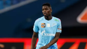Luiz Henrique em a��o pelo Zenit - Foto: Mike Kireev/NurPhoto via Getty Images