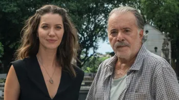 Francesca vai ajudar Adriana a conseguir fortuna de Arthur (Foto: Globo/Estevam Avellar)
