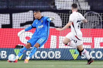 H� 240 minutos sem levar gol, defesa do Botafogo muda da �gua para o vinho - Jogada10