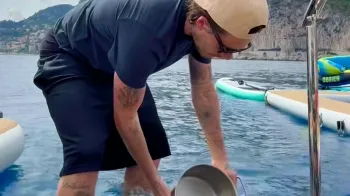 Brooklyn Beckham cozinhou seu macarr�o usando �gua do mar (Imagem: TikTok/ @brooklynbeckham)