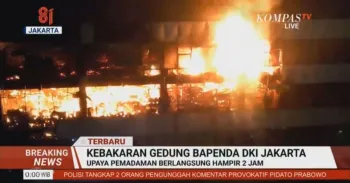 Inc�ndio atinge pr�dio governamental em Jacarta KOMPAS TV/ VIA REUTERS