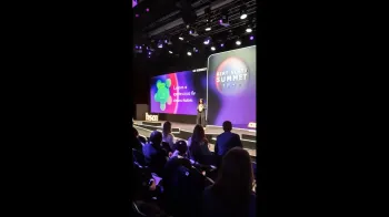Regina Acutu, CEO e cofundadora da Verifact. (Ajustada por IA)