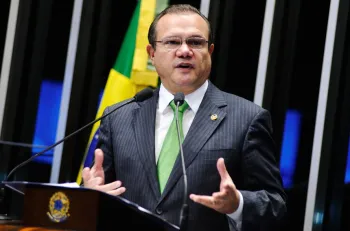 Em simula��es diretas de segundo turno, Fagundes se consolida � frente de seus principais advers�rios. No embate direto contra Pivetta, o candidato do PL marca 45% contra 32%
