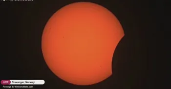 Eclipse solar total visto de Le�n, na Espanha (Reuters)