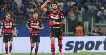Paquet� foi o autor do gol Rubro-Negro. (Allan Calisto/Fotoarena/Estad�o Conte�do)