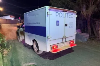 Homem foi morto a facadas ap�s briga em bar de Pocon�. - Foto: Serginho Lapada