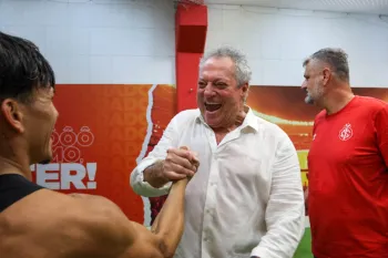 Internacional remarca inaugura��o da est�tua de Abel Braga - Jogada10
