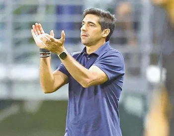 Abel Ferreira, t�cnico do Palmeiras, um dos times vivos na Copa do Brasil (Foto: Divulga��o/Miguel Schincariol/AFP)