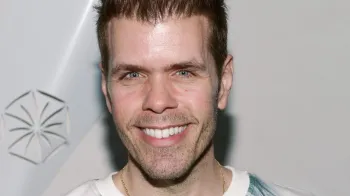 Perez Hilton permanece no hospital duas semanas ap�s sua admiss�o (Imagem: Getty Images)