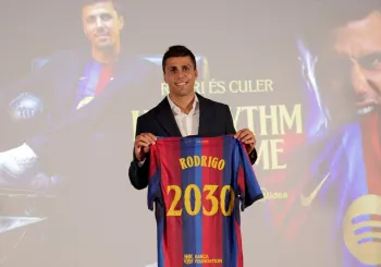 No Camp Nou, ele dividir� o vesti�rio com seis companheiros de 'Roja': Lamine Yamal, Pedri, Gavi, Dani Olmo, Eric Garc�a e Joan Garc�a