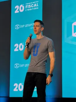 Alex Leite, diretor corporativo da Live University | Confeb.