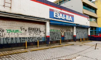 A Casas Bahia tamb�m deve restabelecer planos de sa�de e demais benef�cios em at� 48 horas