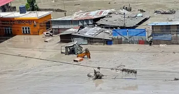 Enchente repentina em Galchhi, Nepal