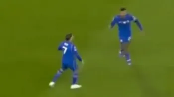 Tens�o no Chelsea: Pedro Neto manda o capit�o do time 'calar a boca'