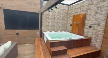 Mans�o de traficante no Complexo Israel conta com jacuzzi - Divulga��o/Pol�cia Civil