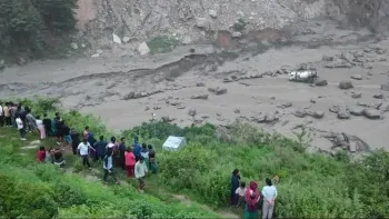 Imagem mostra desastre do ano passado na mesma regi�o de avalanche de lama desta quarta-feira, 26 Foto: Ex�rcito Nepal�s